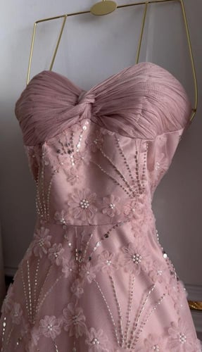 فستان سهره فخم وردي