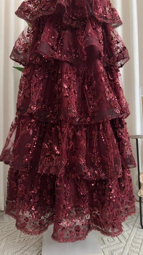 فستان سهره فخم برغندي