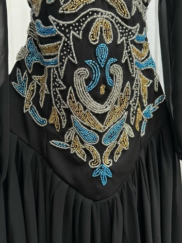 فستان سهره اسود خرز شك يدوي