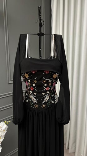 فستان سهره اسود ناعم