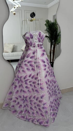 فستان سهره فخم موف وابيض