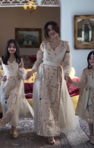 فستانين ام وبنت طقم