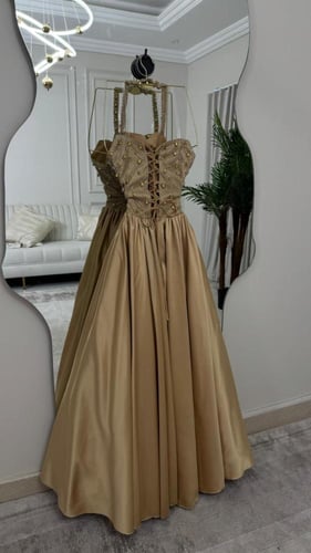 فستان سهره ذهبي فخم