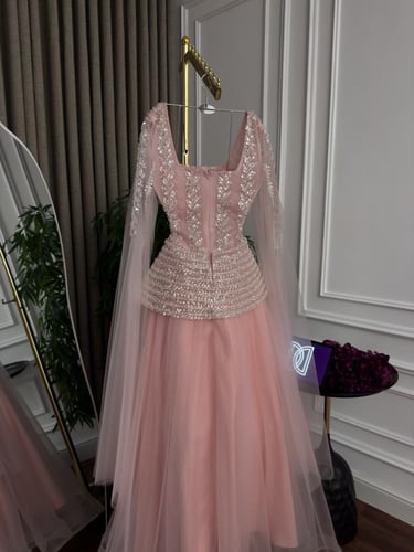 فستان سهره فخم وردي