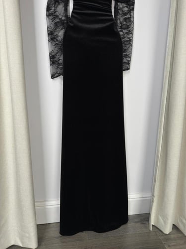 فستان سهره مخمل اسود ناعم