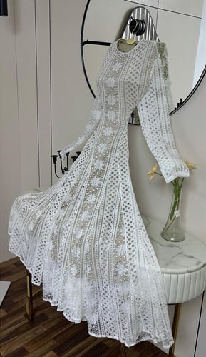 فستان سهره ابيض ناعم