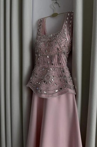 فستان سهره فخم وردي