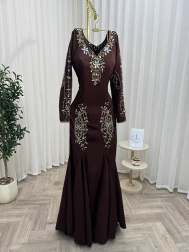 فستان سهره بني. راقي