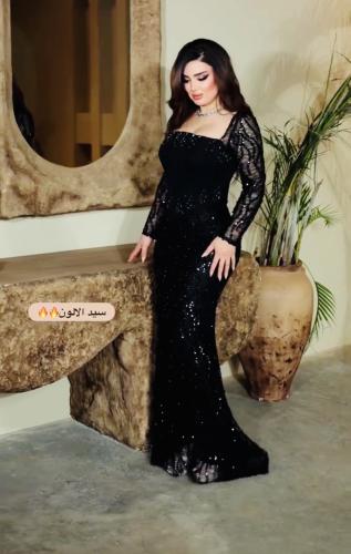 فستان رؤى اسود