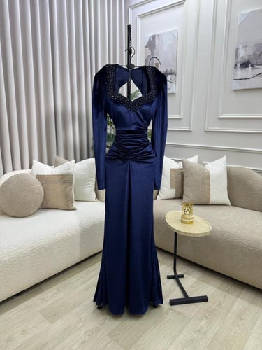 فستان سهره مخمل كحلي ناعم