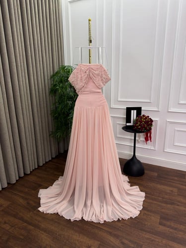 فستان سهره فخم وردي