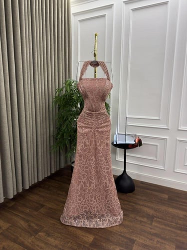 فستان سهره فخم وردي