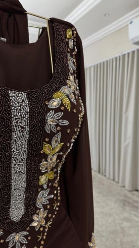 جلابيا فخم بني خرز