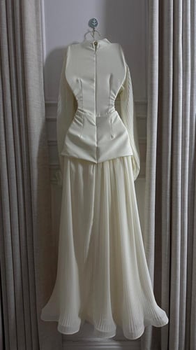 فستان سهره راقي وناعم