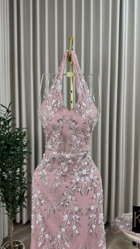 فستان سهره فخم وردي