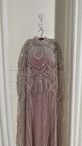فستان سهره فخم وردي