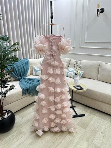 فستان سهره فخم وردي