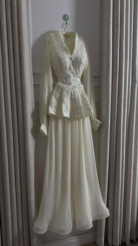 فستان سهره راقي وناعم