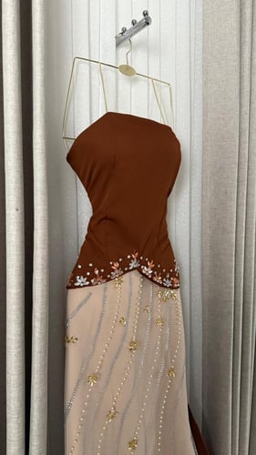 فستان سهره فخم بيج وبني
