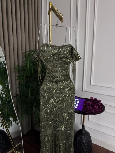 فستان سهره فخم زيتي