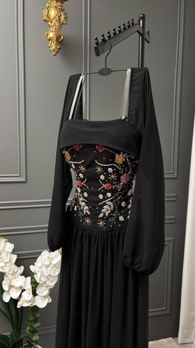 فستان سهره اسود ناعم