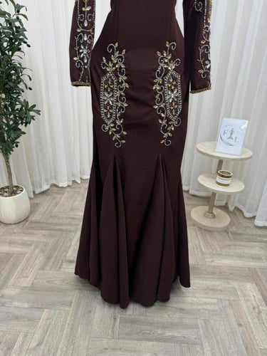 فستان سهره بني. راقي