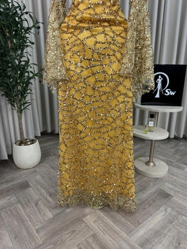 فستان سهره فخم كموني