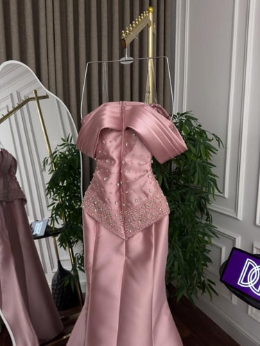 فستان سهره ملكه وردي فخم