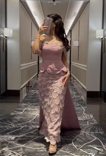 فستان سهره فخم وردي