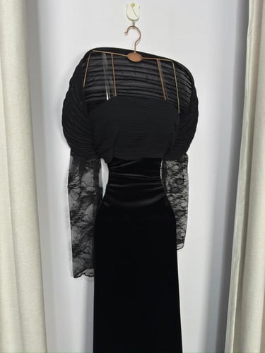 فستان سهره مخمل اسود ناعم