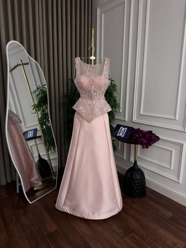 فستان سهره فخم وردي