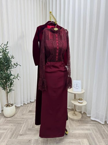 فستان سهره برغندي ناعم قطعتين جوخ ودانتيل