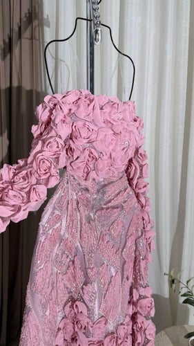 فستان سهره فخم وردي