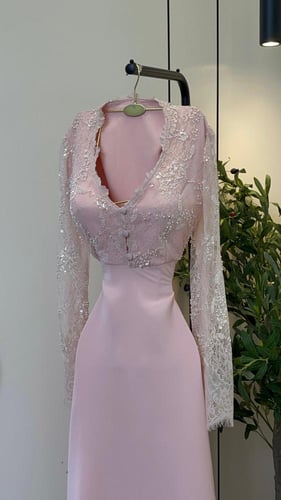 فستان سهره وردي ناعم