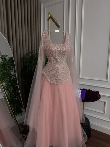 فستان سهره فخم وردي