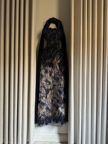 فستان هيفا سهره كحلي وذهبي فخم