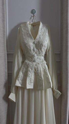 فستان سهره راقي وناعم