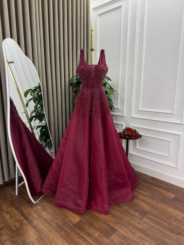 فستان سهره فخم برغندي