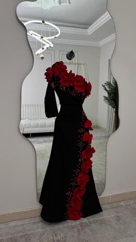 فستان سهره اسود ورد احمر