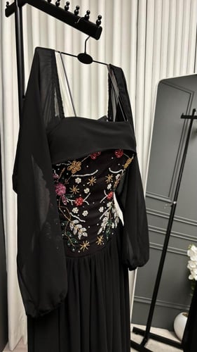 فستان سهره اسود ناعم