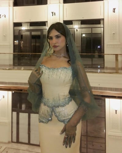 فستان سهره فخم بيج وتفاني