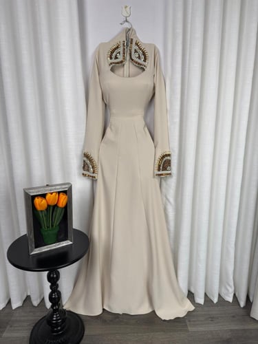 فستان سهره فخم وناعم