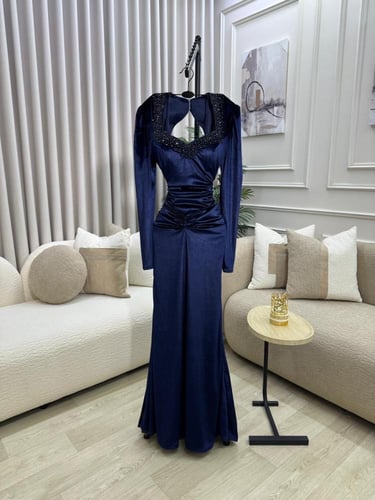 فستان سهره مخمل كحلي ناعم