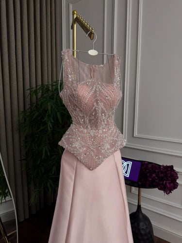 فستان سهره فخم وردي