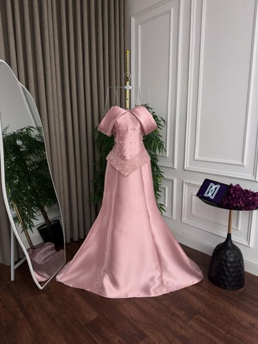 فستان سهره ملكه وردي فخم