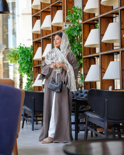 عباية نصف مشلح حرير مغسول هندي