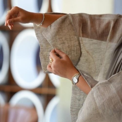 عباية نصف مشلح كتان بشت خفيف بألوان صيفية