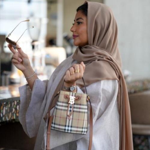 عباية نصف مشلح كتان بشت خفيف بألوان صيفية