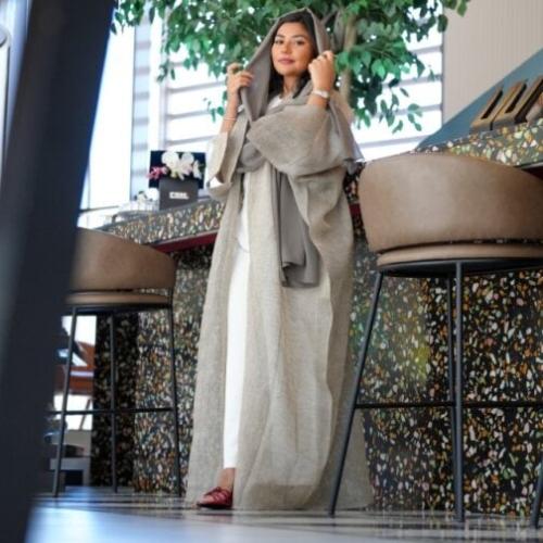 عباية نصف مشلح كتان بشت خفيف بألوان صيفية