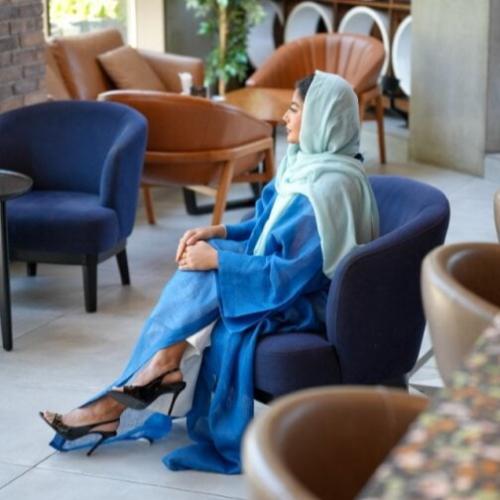 عباية نصف مشلح كتان بشت خفيف بألوان صيفية